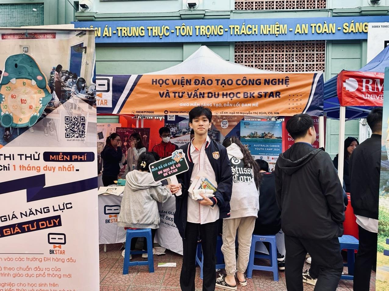 BKSTAR MỞ RA CÁNH CỔNG TỚI THẾ GIỚI TRI THỨC TẠI THCS & THPT NGUYỄN BỈNH KHIÊM